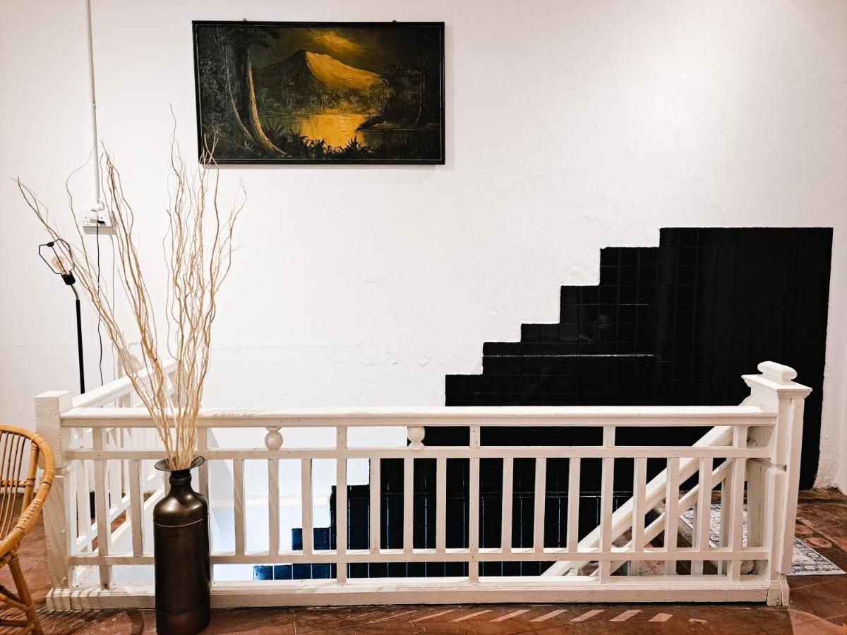 111 Hutton Lane Hostel จอร์จทาวน์ ภายนอก รูปภาพ