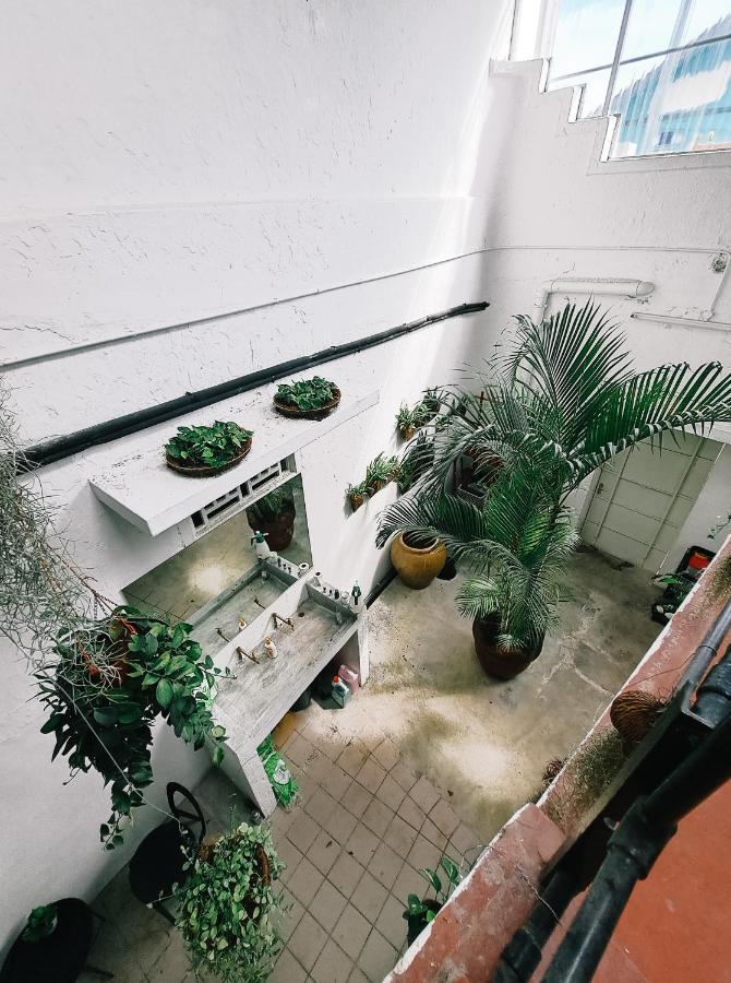 111 Hutton Lane Hostel จอร์จทาวน์ ภายนอก รูปภาพ