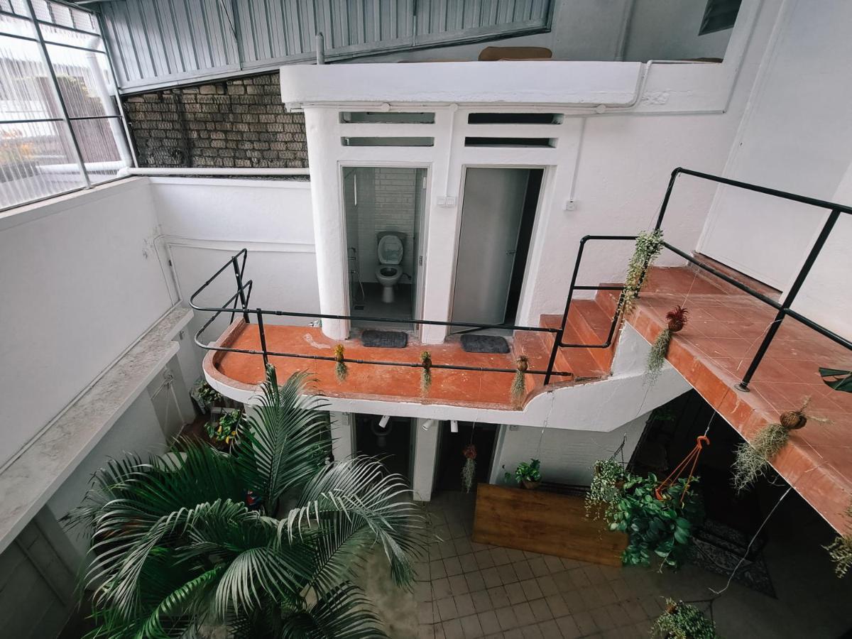 111 Hutton Lane Hostel จอร์จทาวน์ ภายนอก รูปภาพ
