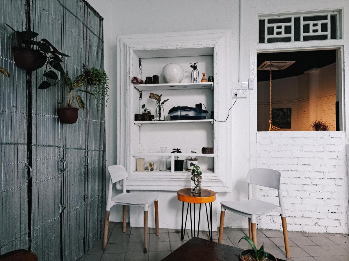 111 Hutton Lane Hostel จอร์จทาวน์ ภายนอก รูปภาพ